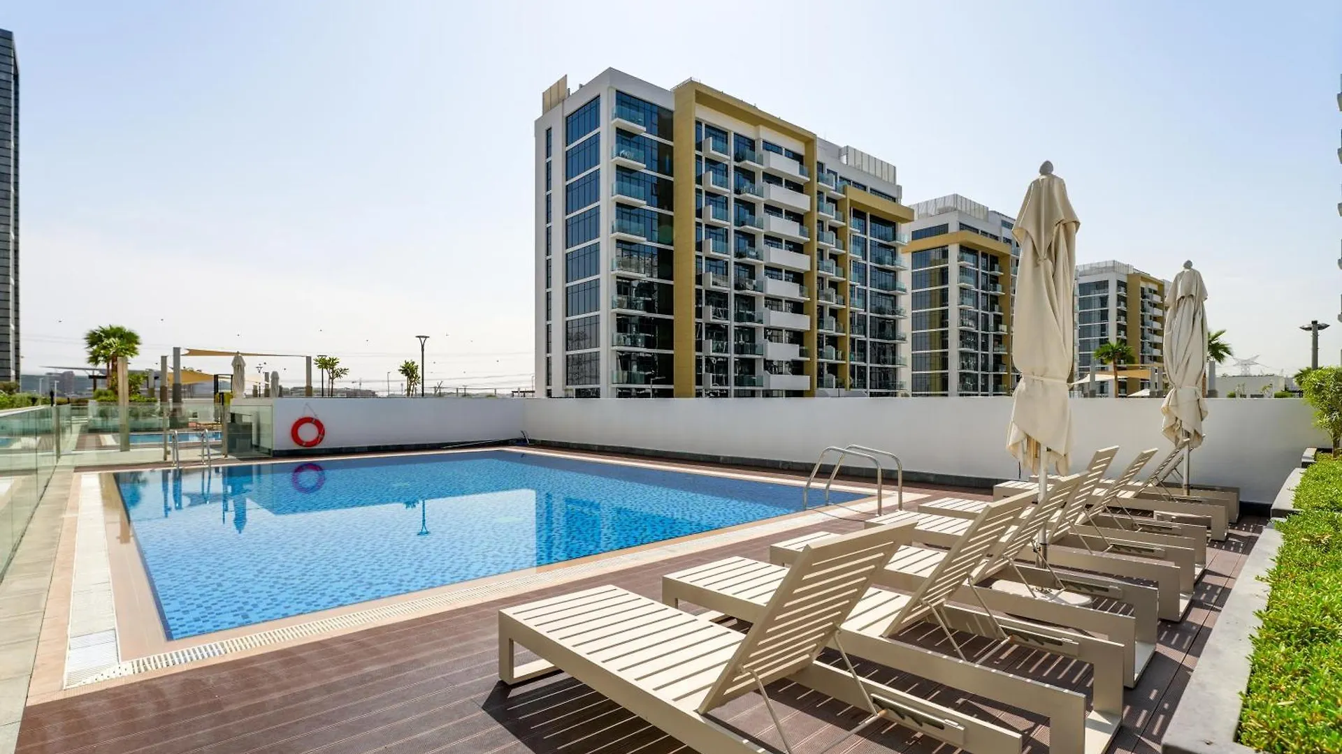Amazing Studio In Azizi Riviera 9,City & Pool View Dubaï